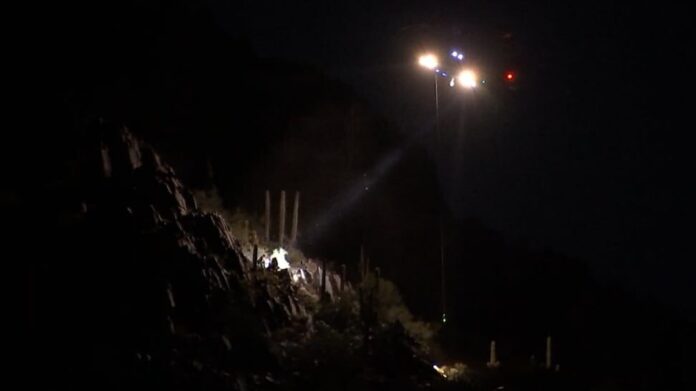 2 hikers rescued off Piestewa Peak in Phoenix