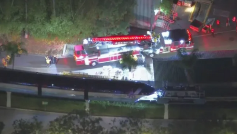 Dozens of passengers evacuated from Disneyland Monorail after power outage