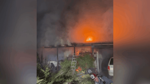Firefighter suffers minor burns in Tracy house fire
