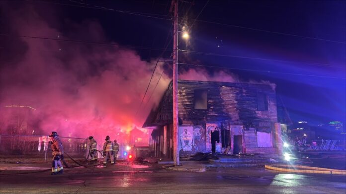 Firefighters battle large fire at NW Oklahoma City building