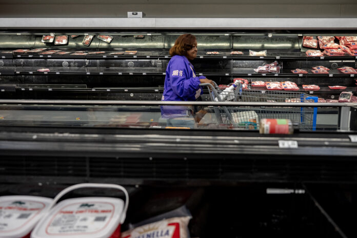 Sweeping US Winter Storm Threatens Blackouts and Snarled Travel