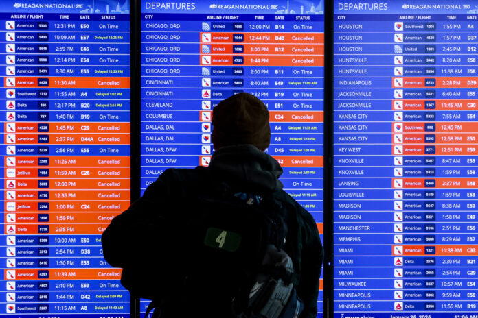 US Airlines Cut Flights Again as Another Winter Storm Looms