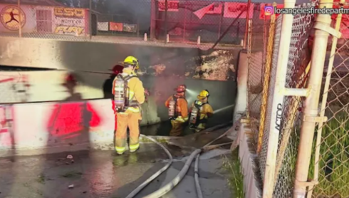 VIDEO: Fire breaks out near youth sports complex in Encino