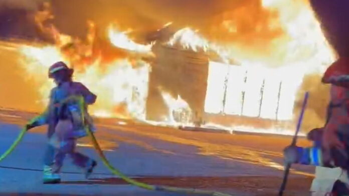 Firefighters battle massive blaze at Baker Country Market in Salmon