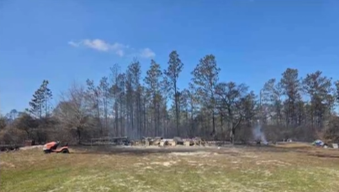500-acre Mossy Pond area wildfire displaces 43, 15 dwellings destroyed in Calhoun County