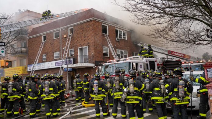 Arson suspected in Queens apartment fire that killed 4; FDNY responds to four-alarm blaze