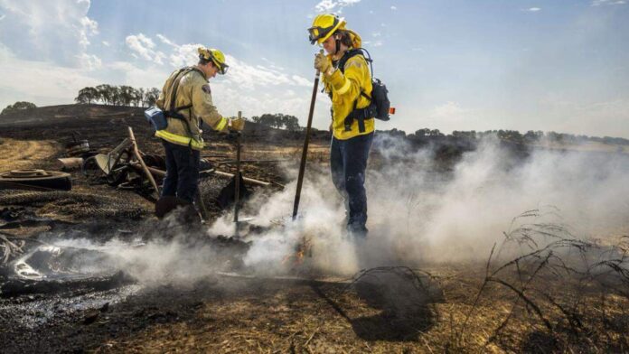 California bill would boost police and firefighter pensions, lower retirement age