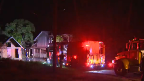 Crews respond to abandoned building fire in Waianae, investigation underway