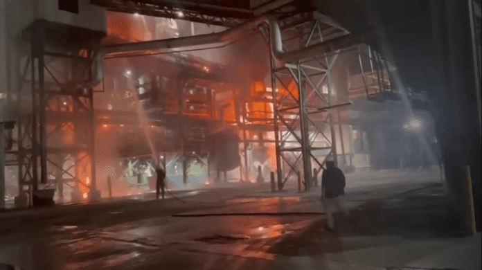 Fire erupts at Palm Beach County sugar plant