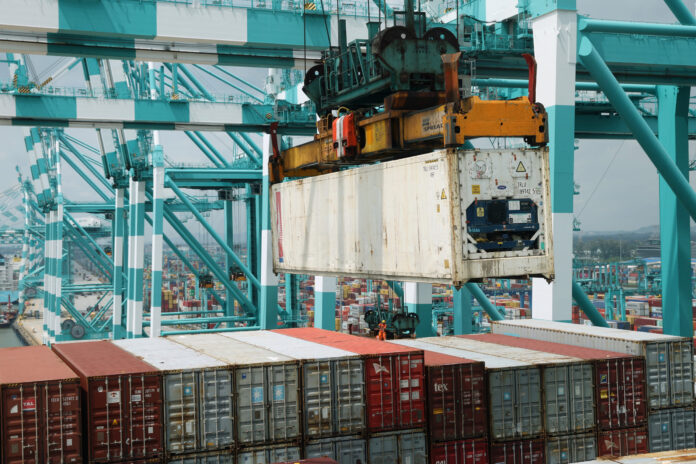 Insurance Clubs to Halt Ship War-Risk Cover in Persian Gulf