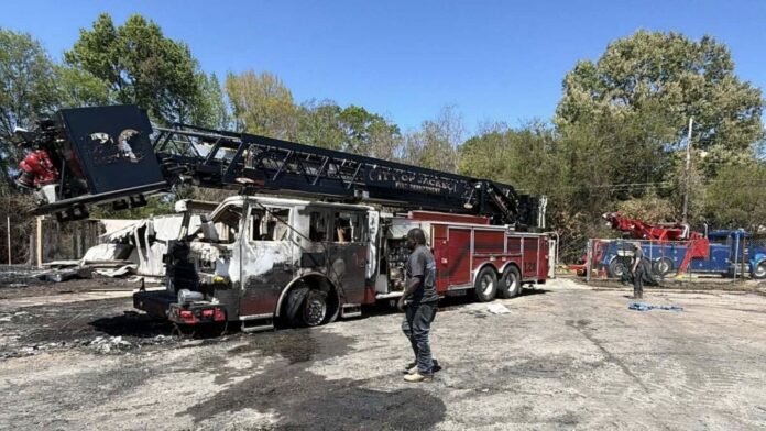 Jackson Fire Department ladder truck destroyed in Battlefield Park apartment fire