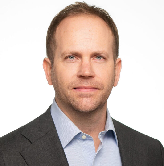 Mosaic Builds Financial Institutions, Professional Liability Teams