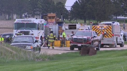 Commercial building destroyed in Dubuque County fire, no injuries reported