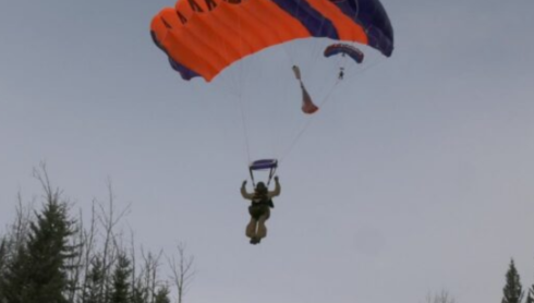 Fairbanks: Fort Wainwright hosts smokejumper training before wildfire season