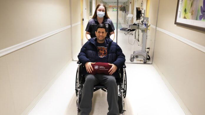 Firefighter kidney donation saves Chicago firefighter with rare disease