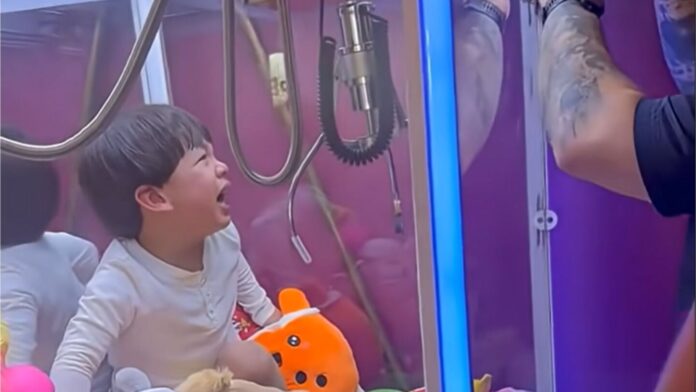 Madison firefighters rescue toddler trapped inside claw machine