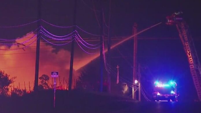 One dead, firefighter injured in SE Oklahoma City fire