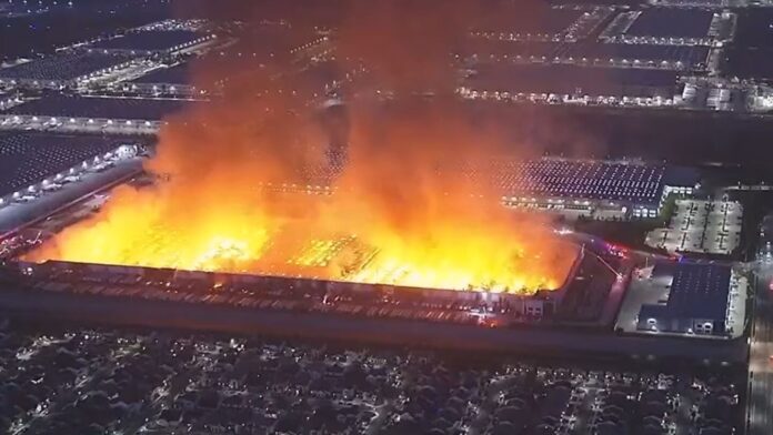 Ontario warehouse fire at Kimberly-Clark plant forces firefighter retreat