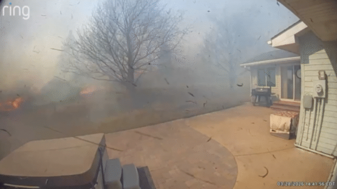 Video shows wildfire raging dangerously close to southwestern Minnesota homes