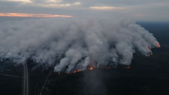 ‘Unpredictable’ Highway 82 Fire in Georgia could shift in moments; 54 homes destroyed