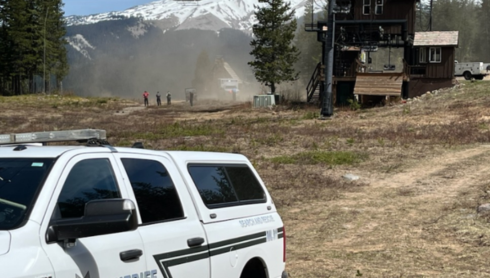 1 employee injured, 1 killed in fall from maintenance basket at Mt. Hood Ski Bowl