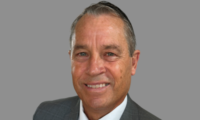Insurance moves: World Insurance Associates and Arcstone