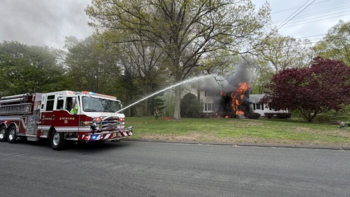 Middlebury firefighters battle Carriage Drive house fire for more than 5 hours