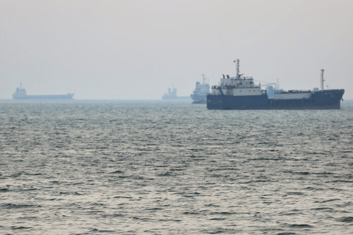 Trump Says US to Start Guiding Trapped Ships Through Hormuz